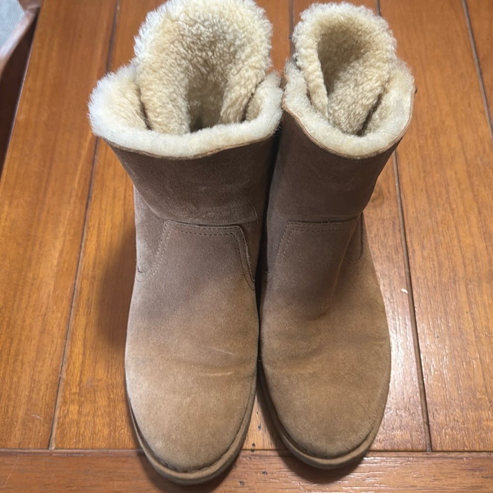 UGG tie back boots.  Size 8.